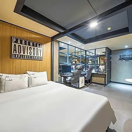 Sangbong Hotel Bus